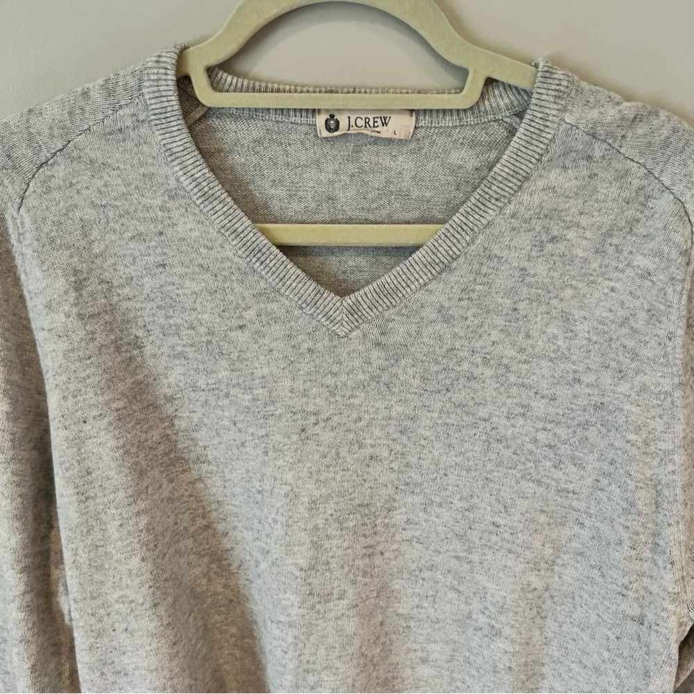 J. Crew Lightweight V-Neck Gray Sweater | L - Picture 4 of 10